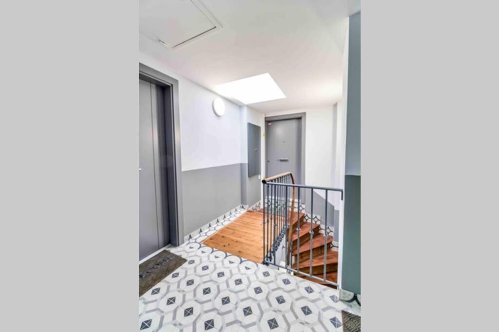Апартаменты New Design Studio Walking To The Beach And Shops Вильфранш-сюр-Мер Экстерьер фото